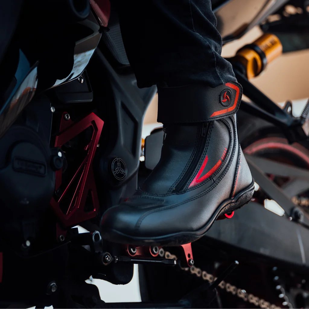 Raida Tourer Motorcycle Boots | Red - Image 2